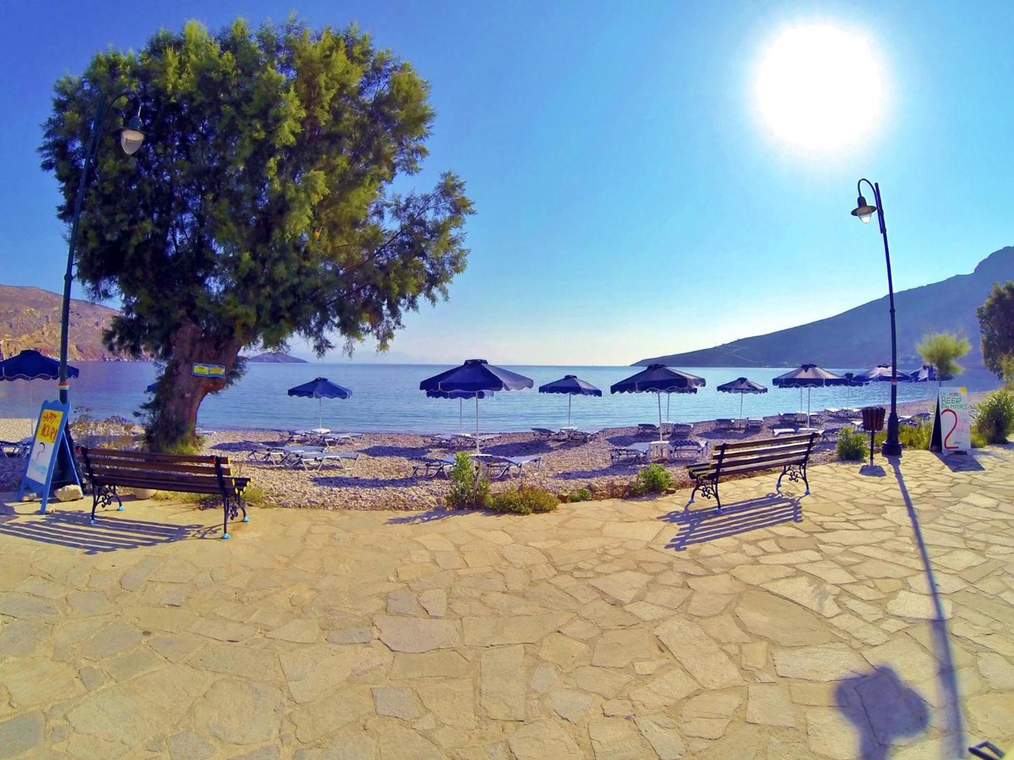 Dream Island Hotel Livadia  Exterior photo
