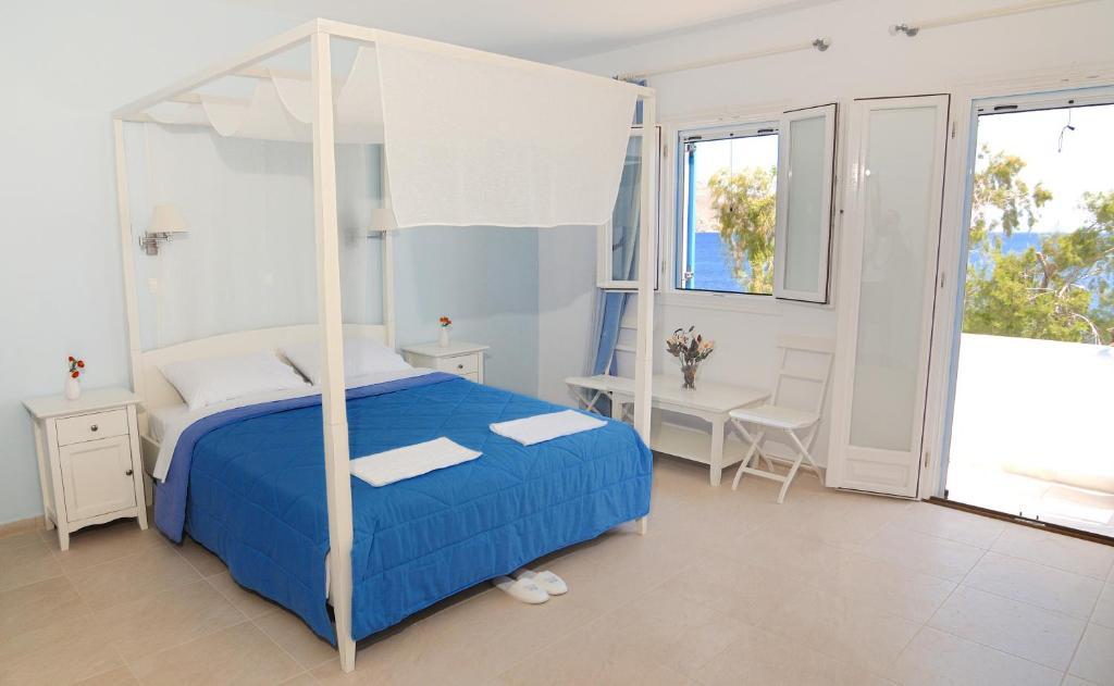 Dream Island Hotel Livadia  Room photo